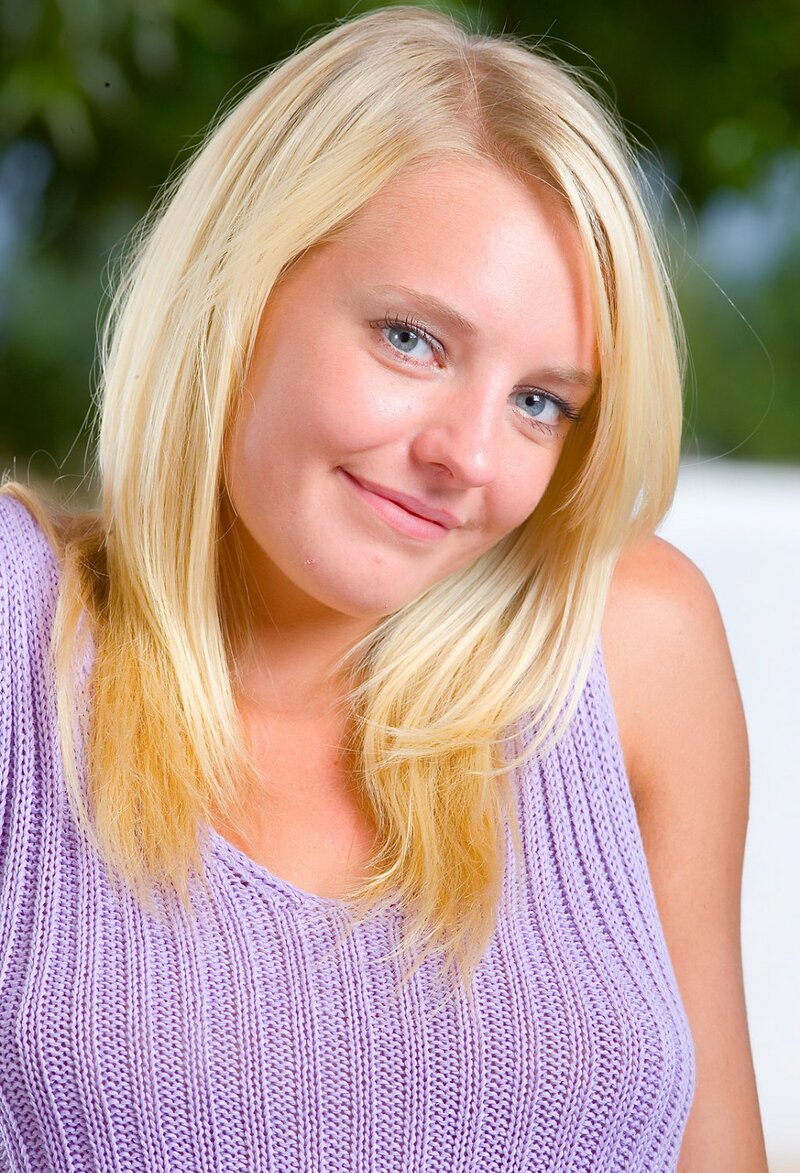 Любовь, 19 лет, 6 размер груди